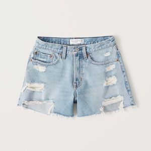 Abercrombie mid rise boyfriend shorts